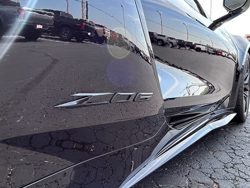 Used 2024 Chevrolet Corvette Z06 RWD image 12