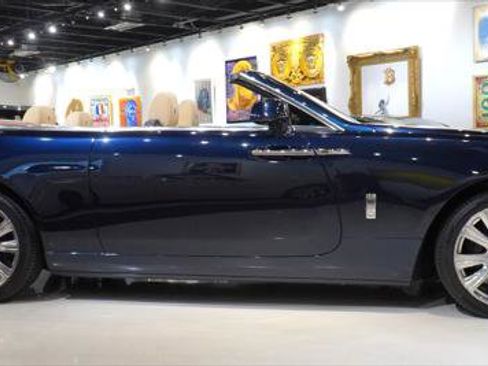 Used 2016 Rolls-Royce Dawn RWD image 8