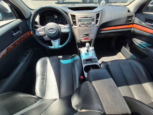 Used 2011 Subaru Outback 3.6R Limited w/ PWR Moonroof Pkg AWD/4WD image 27