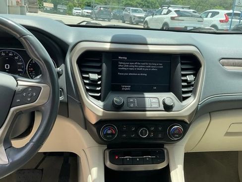 Used 2021 GMC Acadia Denali w/ Denali Technology Package FWD image 19