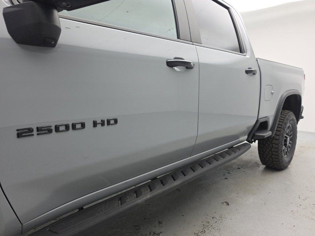 Used 2024 Chevrolet Silverado 2500 ZR2 w/ Technology Package AWD/4WD image 68