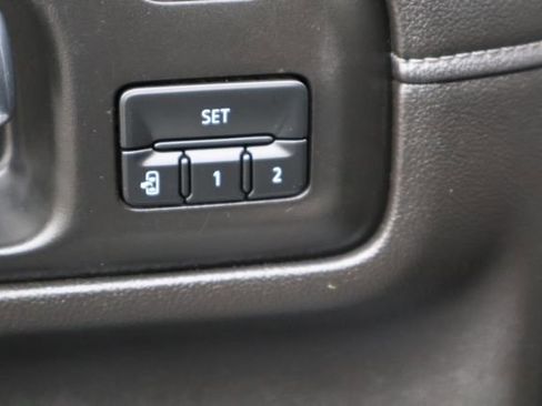 Used 2021 Chevrolet Silverado 3500 LTZ w/ LTZ Texas Edition image 35