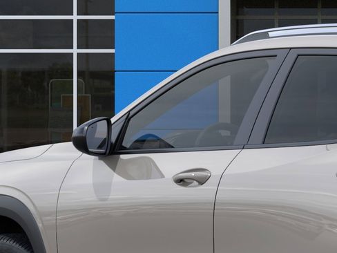 New 2026 Chevrolet Trax ACTIV w/ Sunroof Package FWD image 12