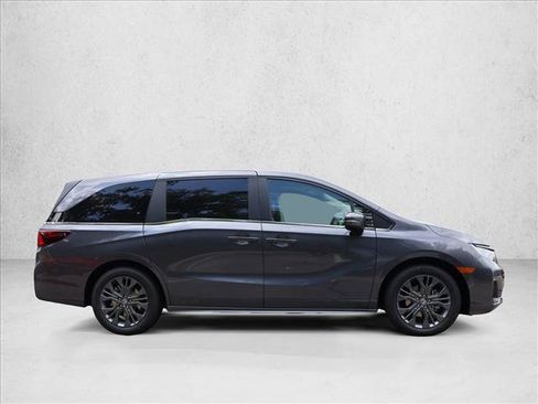New 2026 Honda Odyssey Touring image 4