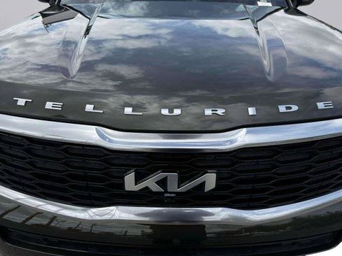 Used 2022 Kia Telluride SX FWD image 13