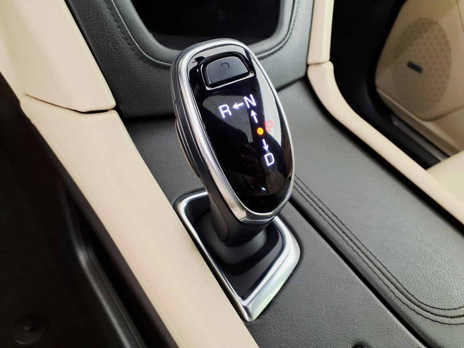 Used 2017 Cadillac XT5 Luxury w/ Driver Awareness Package FWD image 20