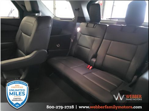 Used 2024 Ford Explorer XLT w/ Equipment Group 202A AWD/4WD image 12