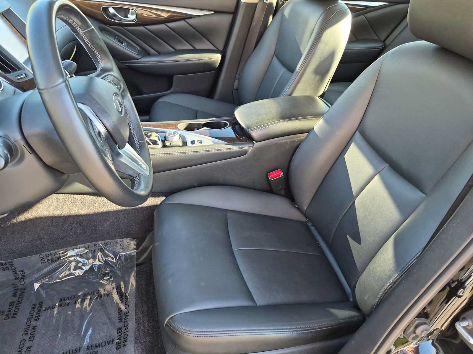 Used 2019 INFINITI Q50 Luxe w/ Essential Package (3.0T Luxe) AWD/4WD image 17