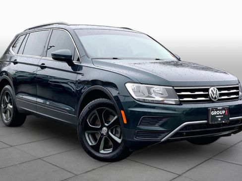 Used 2019 Volkswagen Tiguan SE w/ Panoramic Sunroof Package AWD/4WD image 4