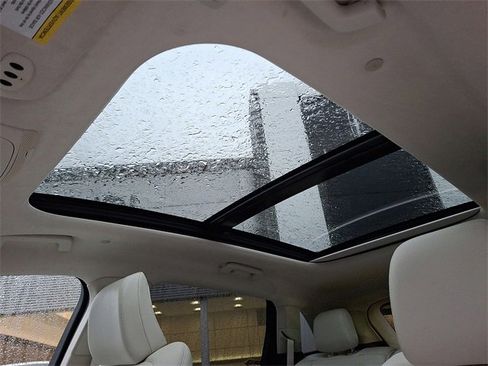 Used 2022 Lincoln Nautilus Black Label w/ Class II Trailer Tow Package image 14