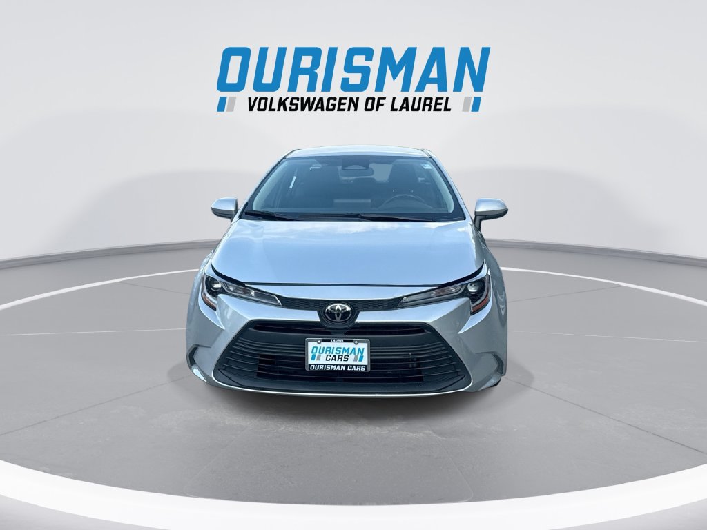 Used 2024 Toyota Corolla LE FWD image 3
