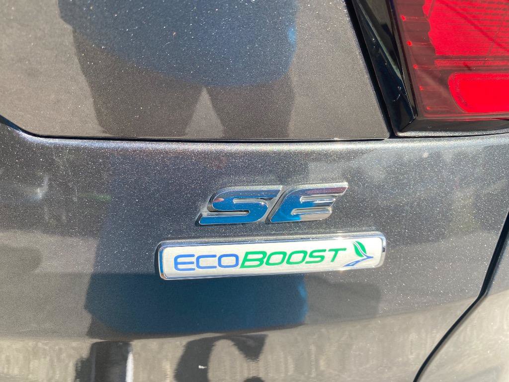Used 2019 Ford Escape SE FWD image 39