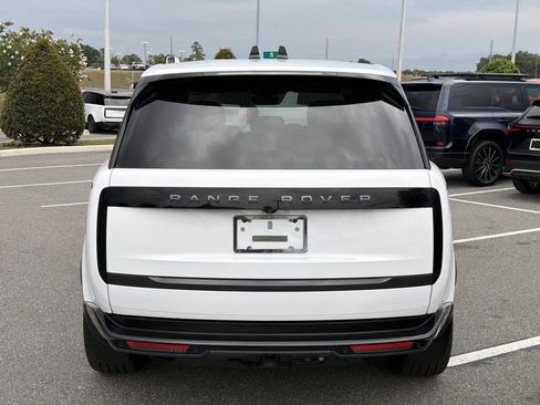 Used 2025 Land Rover Range Rover Long Wheelbase SE AWD/4WD image 4