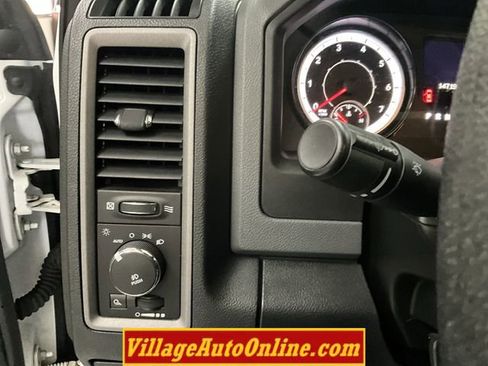 Used 2016 RAM 1500 Express AWD/4WD image 23