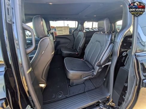 New 2026 Chrysler Pacifica Limited w/ S Appearance Package AWD/4WD image 22