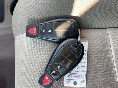 Used 2009 Dodge Journey SXT w/ Rear Seat Video Group image 24