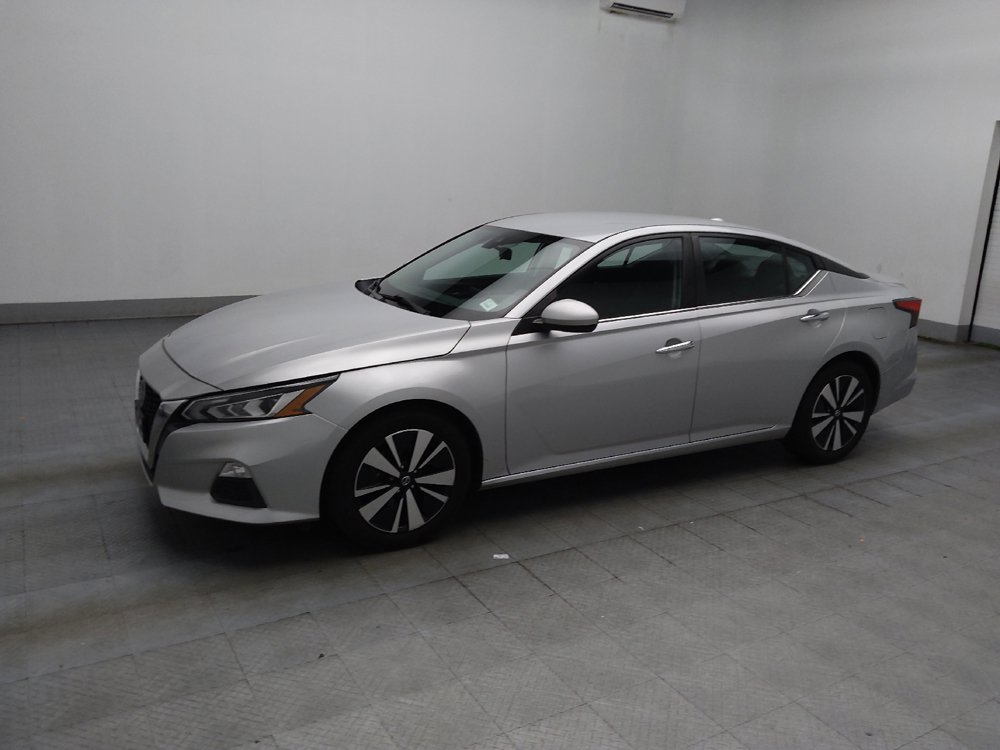 Used 2022 Nissan Altima 2.5 SV FWD image 2