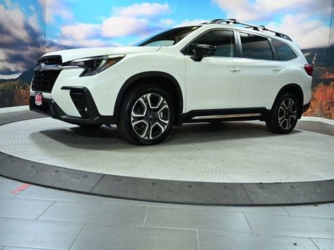 Certified 2025 Subaru Ascent Limited w/ Popular Package #1 image 4