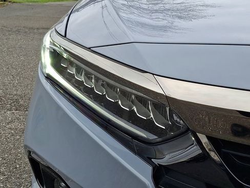 Used 2022 Honda Accord Sport image 9