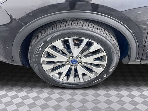 Used 2021 Ford Escape Titanium image 37