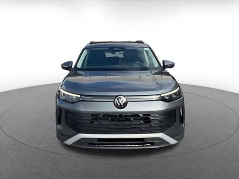 Used 2026 Volkswagen Tiguan SE AWD/4WD image 4