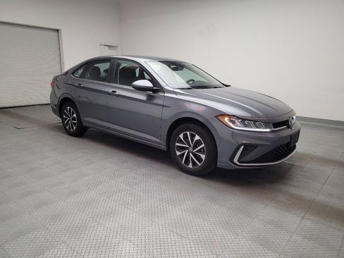 Used 2025 Volkswagen Jetta S FWD image 11