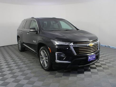Used 2023 Chevrolet Traverse High Country image 33