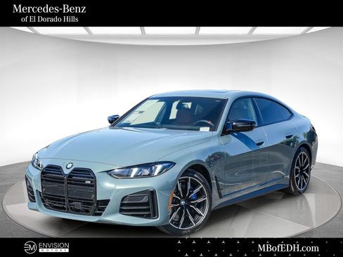 Used 2026 BMW M440i RWD image 1