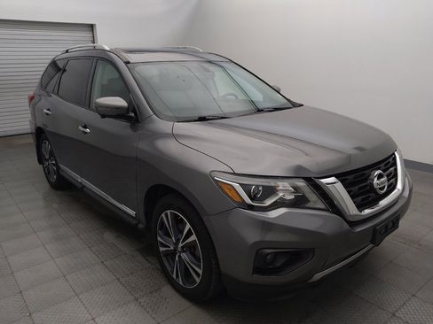 Used 2017 Nissan Pathfinder Platinum w/ Cargo Package FWD image 13
