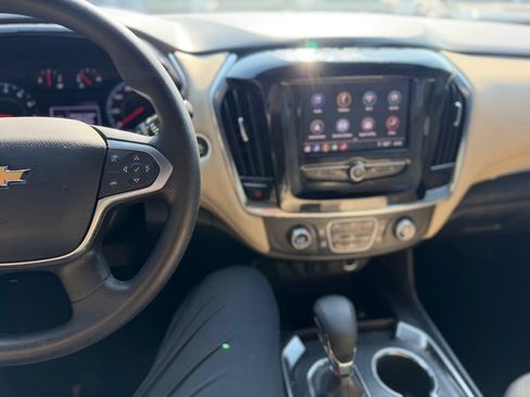 Used 2023 Chevrolet Traverse LS w/ Safety Package FWD image 8