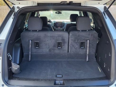Used 2022 Chevrolet Traverse LT w/ LPO, Cargo Package image 4