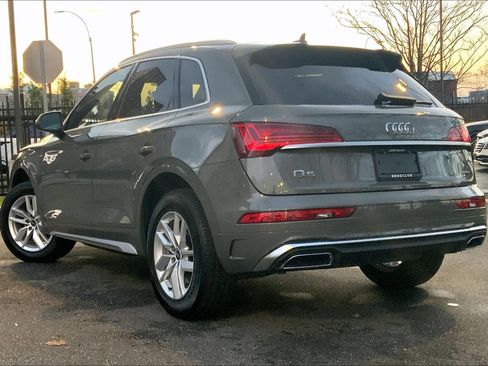 Used 2023 Audi Q5 2.0T Premium w/ Convenience Package image 11