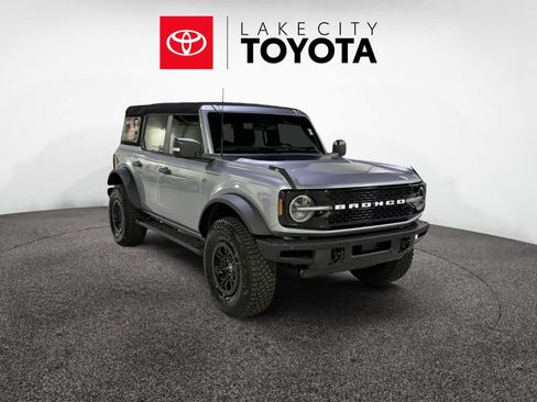 Used 2024 Ford Bronco Wildtrak image 9