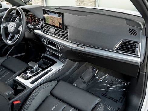 Certified 2025 Audi Q5 2.0T Premium Plus w/ Premium Plus Package AWD/4WD image 28