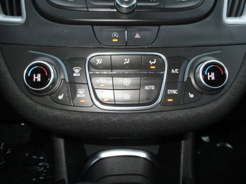 Used 2024 Chevrolet Malibu LT image 24