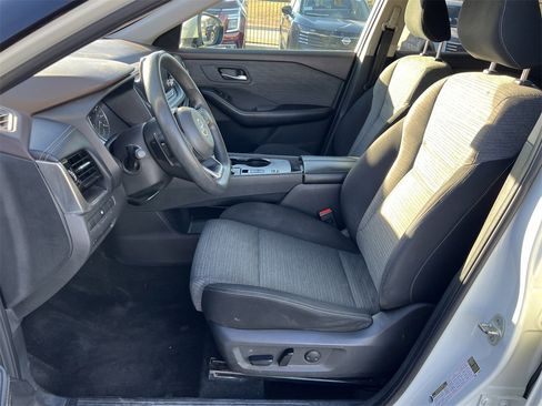 Certified 2021 Nissan Rogue SV image 10