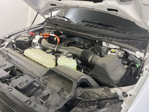 Used 2025 Ford F150 Platinum w/ Equipment Group 702A High image 11