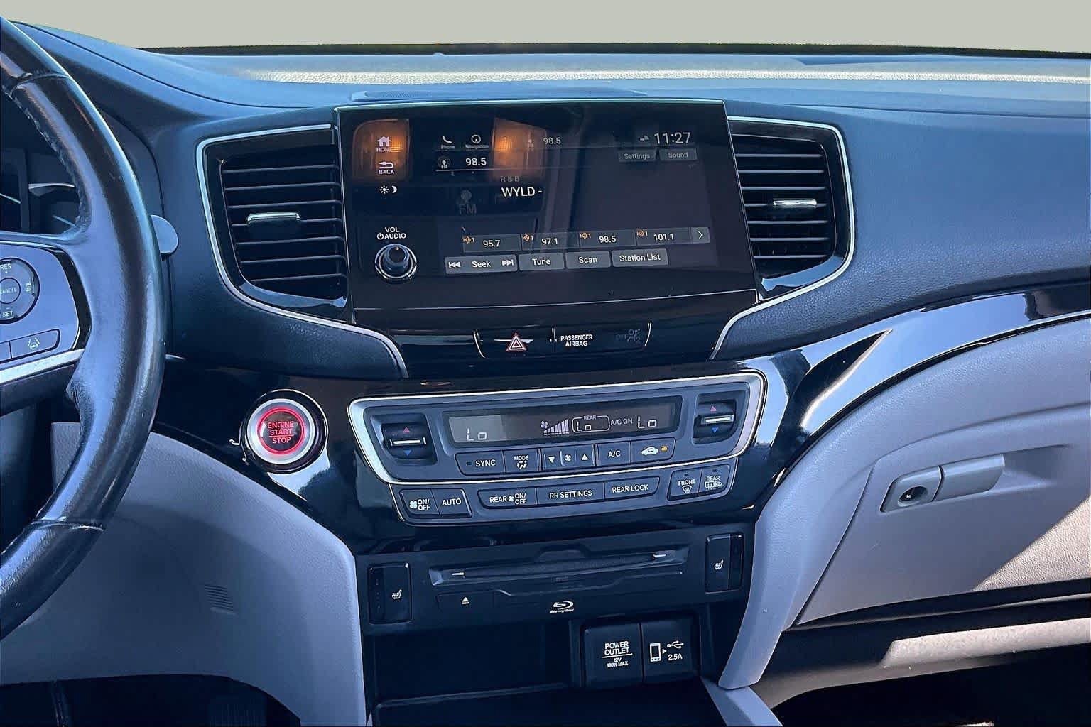 Used 2019 Honda Pilot Touring image 7