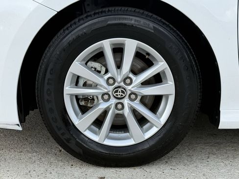 Used 2025 Toyota Camry LE image 13