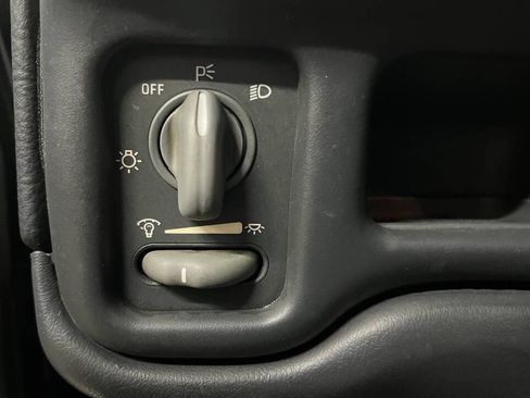 Used 1997 Pontiac Grand Prix GT w/ Opt Pkg image 18