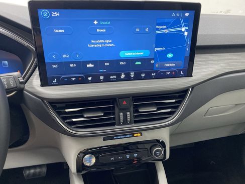 New 2024 Ford Escape SE w/ PHEV Premium Package image 17