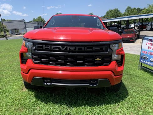 Used 2023 Chevrolet Silverado 1500 Custom AWD/4WD image 7