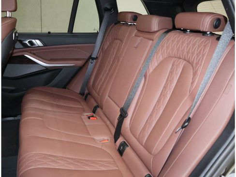 Used 2024 BMW X5 xDrive50e w/ Executive Package AWD/4WD image 17