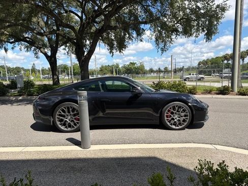 Used 2025 Porsche 911 Carrera S RWD image 3