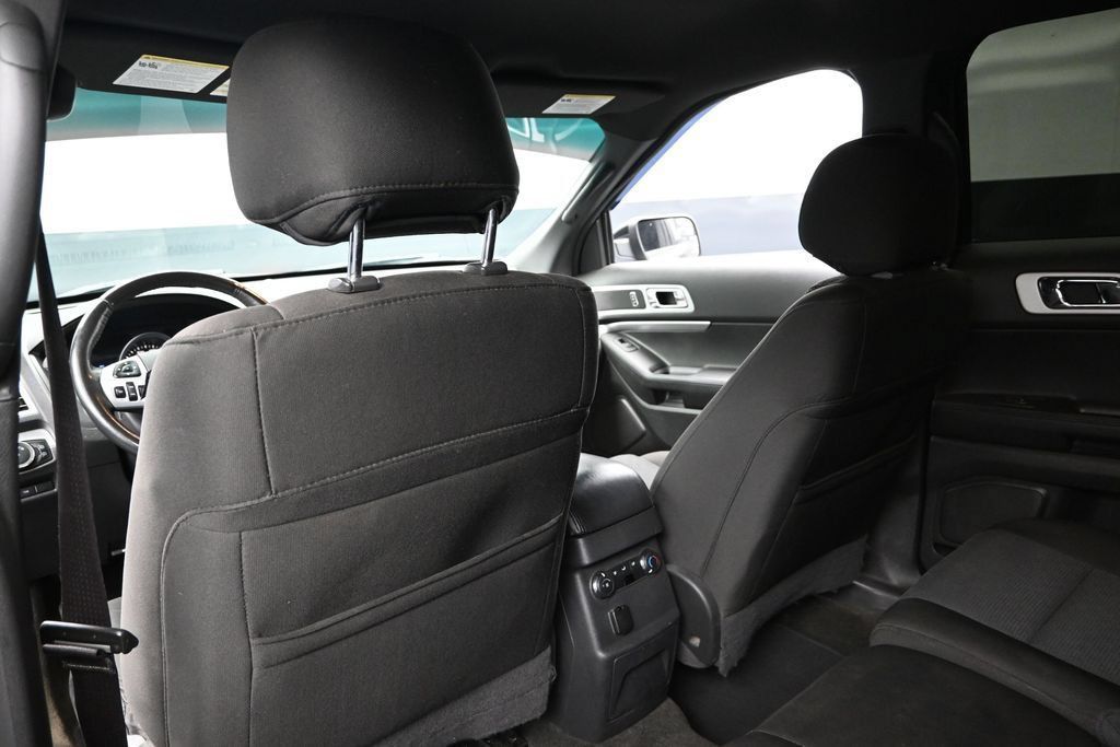 Used 2013 Ford Explorer XLT AWD/4WD image 22