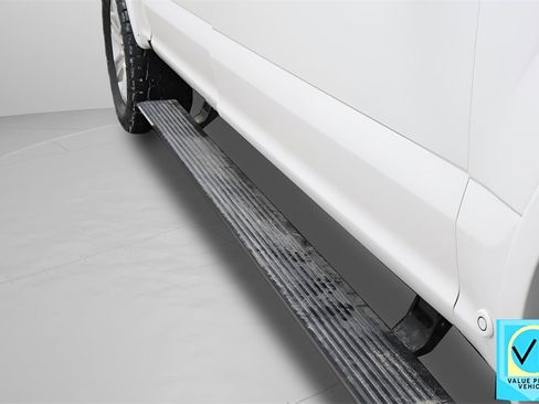 Used 2018 Ford F150 Platinum w/ Equipment Group 701A Luxury image 35