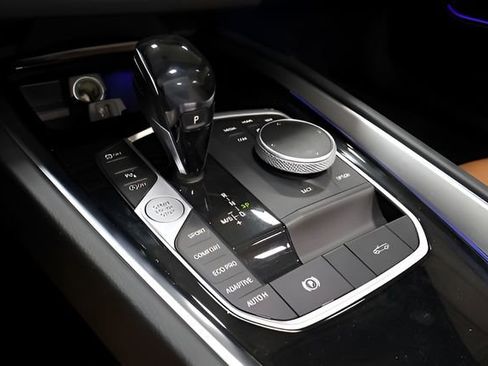 Used 2021 BMW Z4 M40i w/ Executive Package image 29