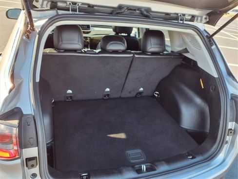 Used 2022 Jeep Compass Latitude image 24