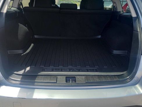 Used 2012 Subaru Outback 2.5i Premium w/ All-Weather Pkg AWD/4WD image 12