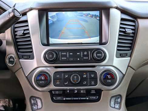 Used 2017 GMC Yukon SLT image 23